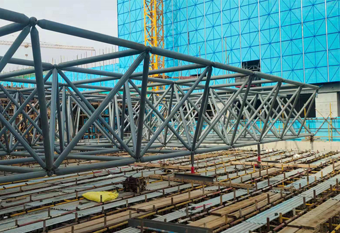 棗莊濟南高鐵東總部基地2號樓網(wǎng)架